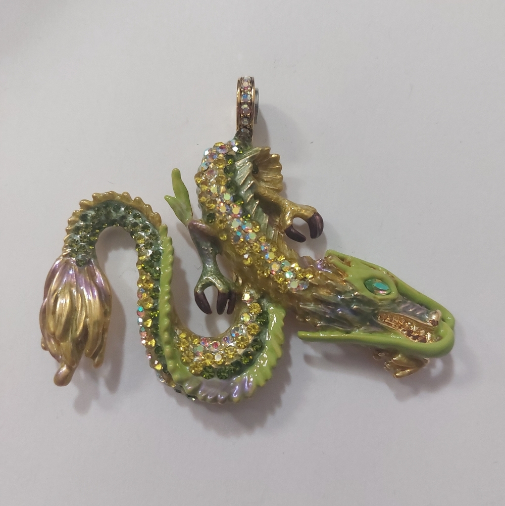 Kirks Folly Dragon In The Mist Magnetic Pendant Charm Green GT Very Rare NEW